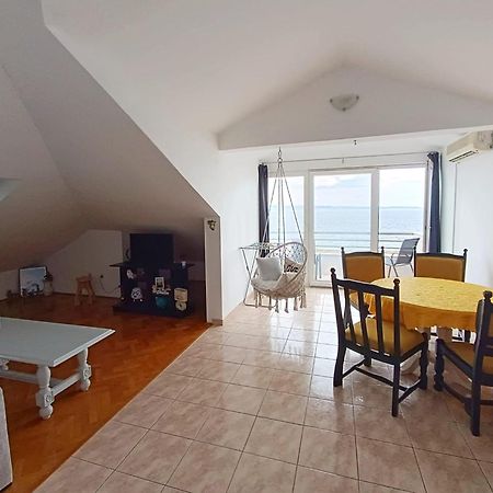 Apartment Lo - With Swimming Pool สปลิท ภายนอก รูปภาพ